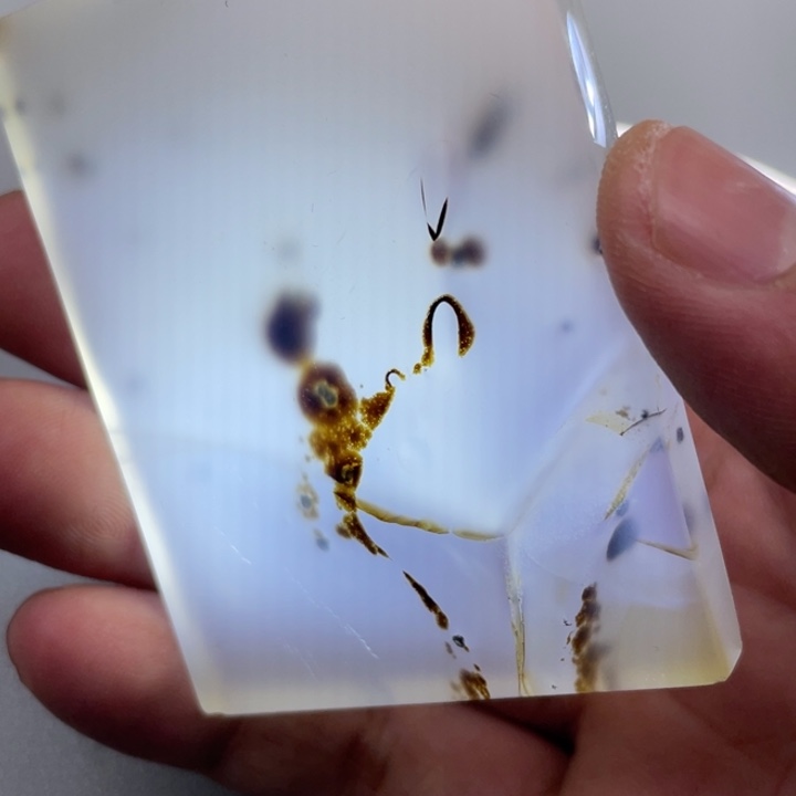 玛瑙/玉髓颈饰未镶嵌路*