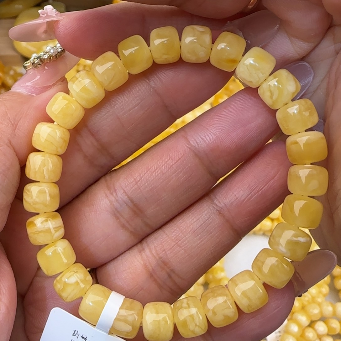 蜜蜡未镶嵌手串妖白花老型手串