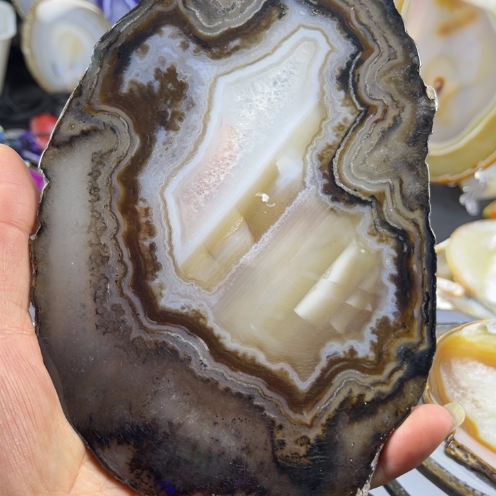 滴***铃玛瑙/玉髓未镶嵌摆件