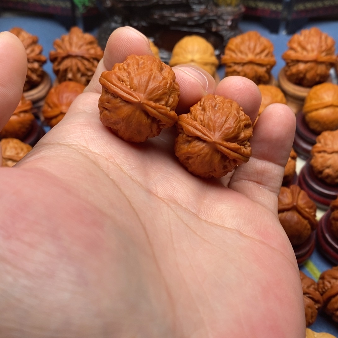 佩***奇文玩核桃把件手捻