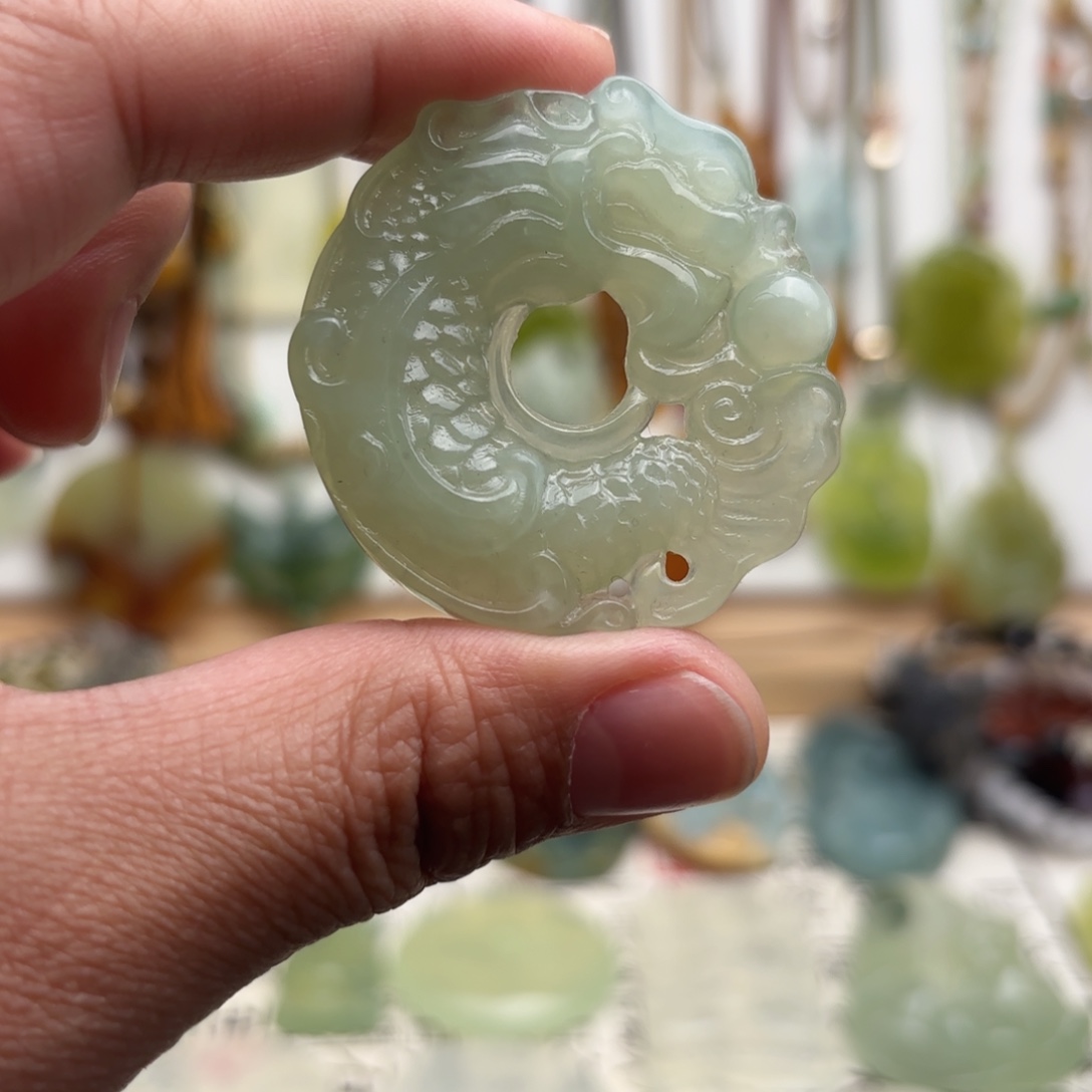 蛇纹石玉合金颈饰