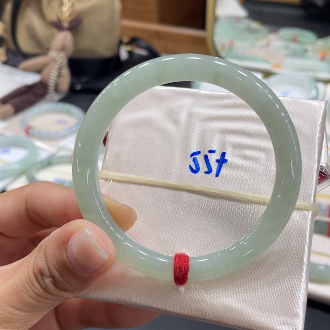 翡翠未镶嵌手镯55.4圆