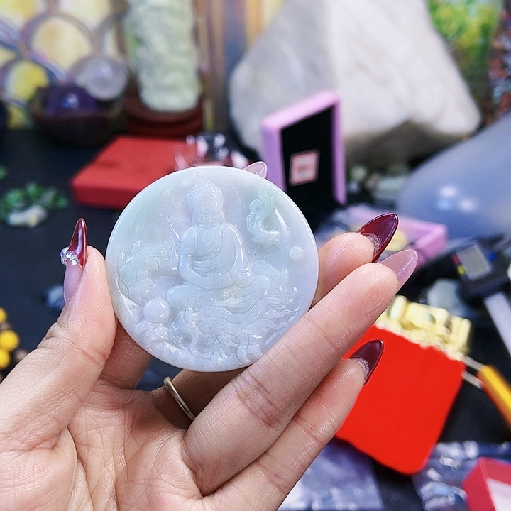 翡翠颈饰未镶嵌，