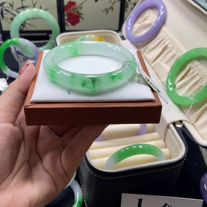 怡***宝非金属55/55手镯圈口