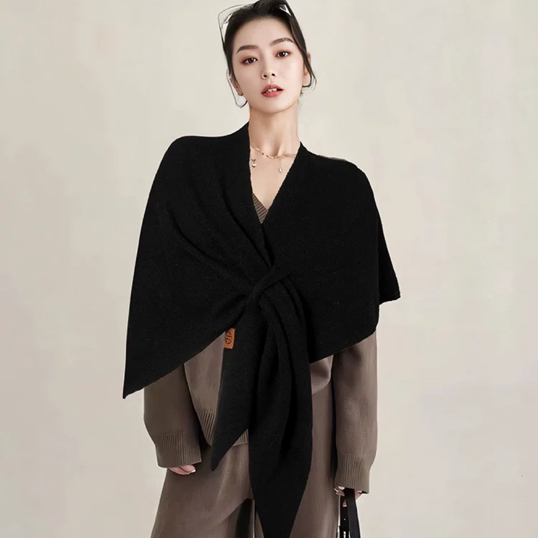 PJ237慵懒出街含羊毛三角围巾女秋冬护颈保暖围脖纯色大披肩外搭