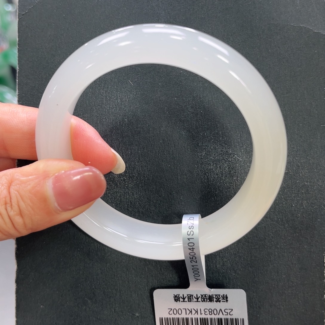 未镶嵌手镯石英质玉（非洲翠）➕小玥55