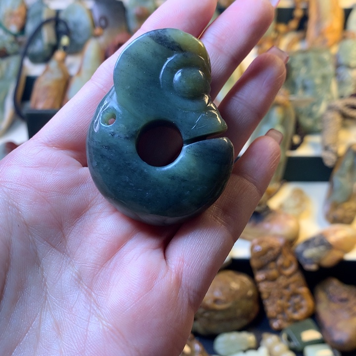 岫岩老玉（透闪石质玉）手链未镶嵌