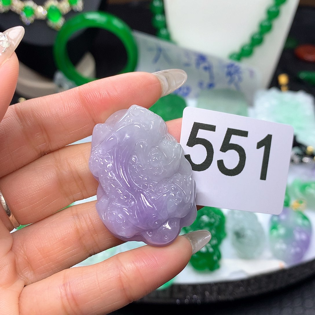 翡翠吊坠(赠链)未镶嵌