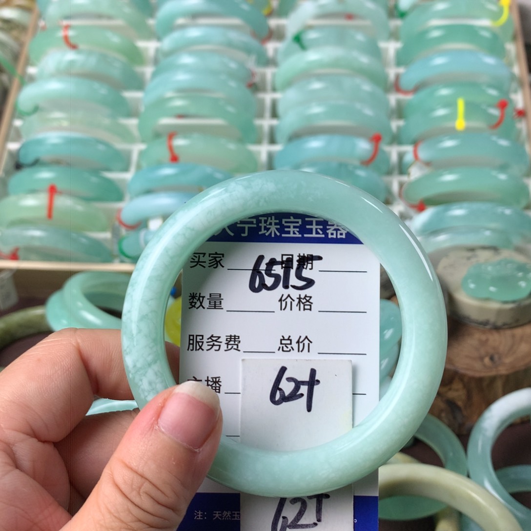 蛇纹石玉手镯未镶嵌6515