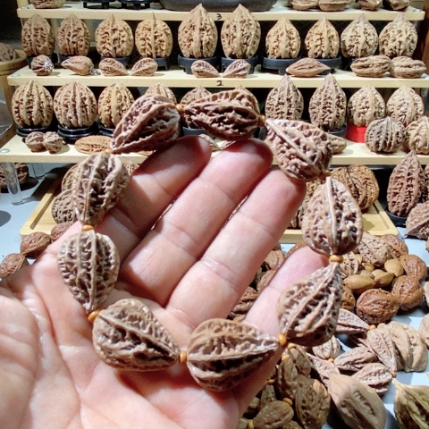 文玩核桃把件水滴手串