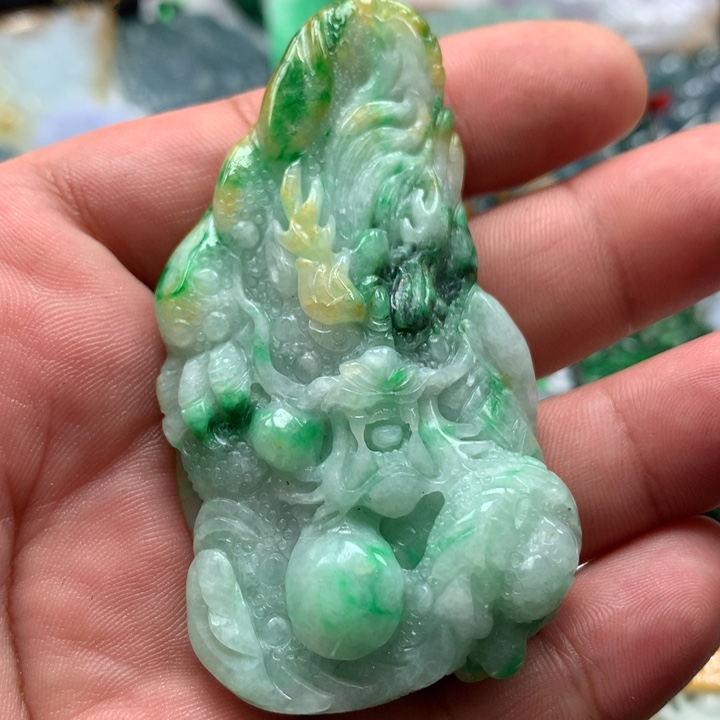 翡翠颈饰未镶嵌保真天然a货翡翠