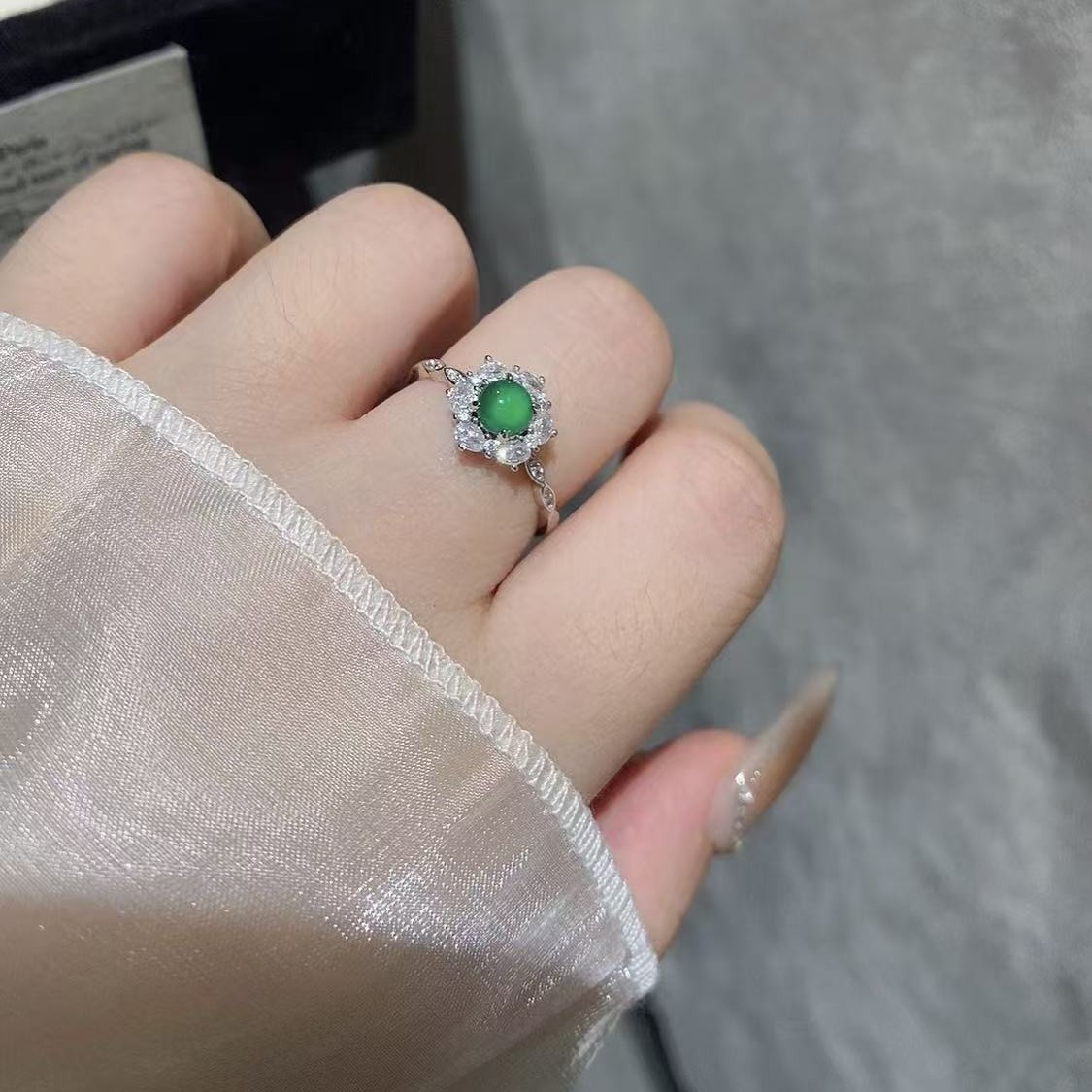 缅甸翡翠戒指蛋面