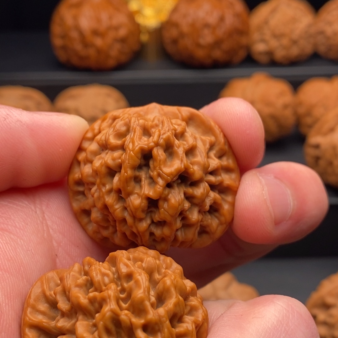 文玩核桃把件一**天秦闷