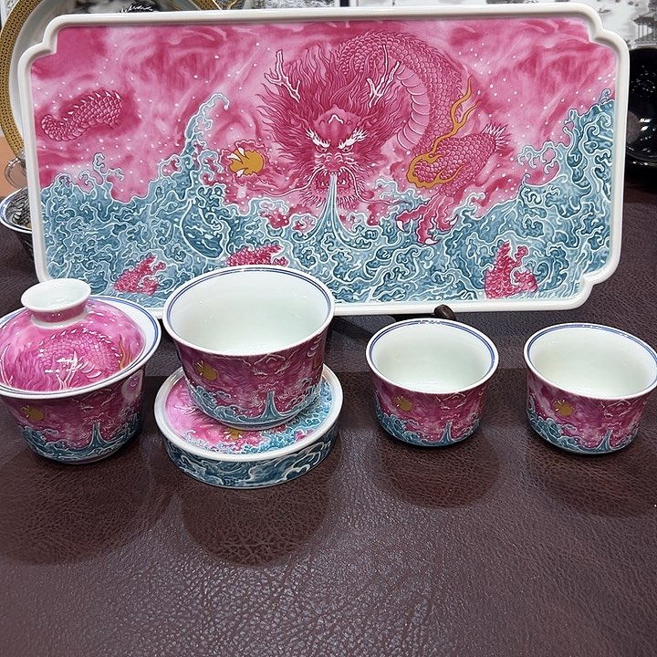 摆件景德镇陶瓷研究所工作的