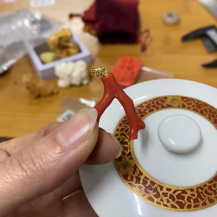 瓷片哈中古工艺品一件