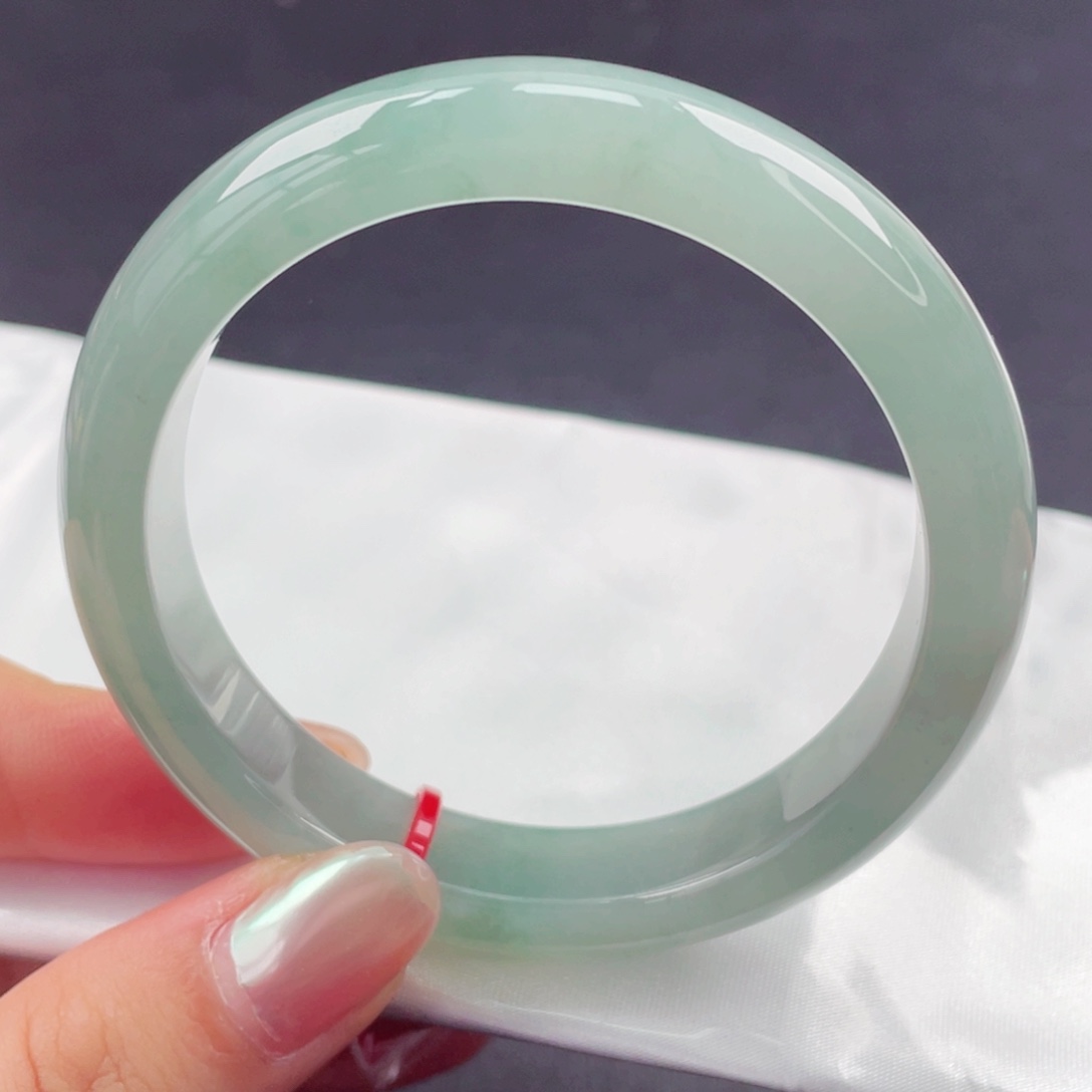 翡翠未镶嵌手镯56圈口