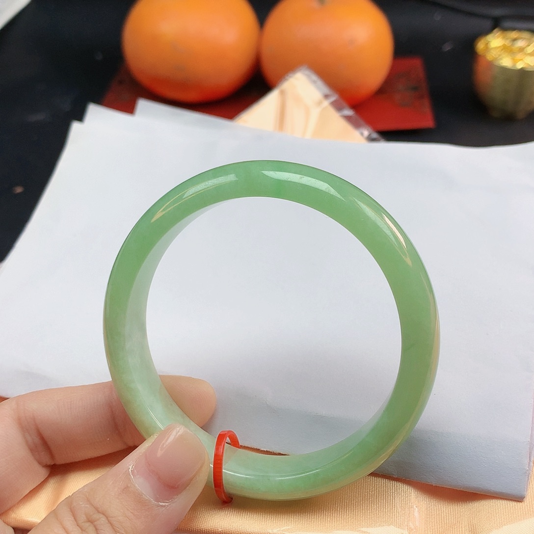 翡翠手镯未镶嵌56圈100009
