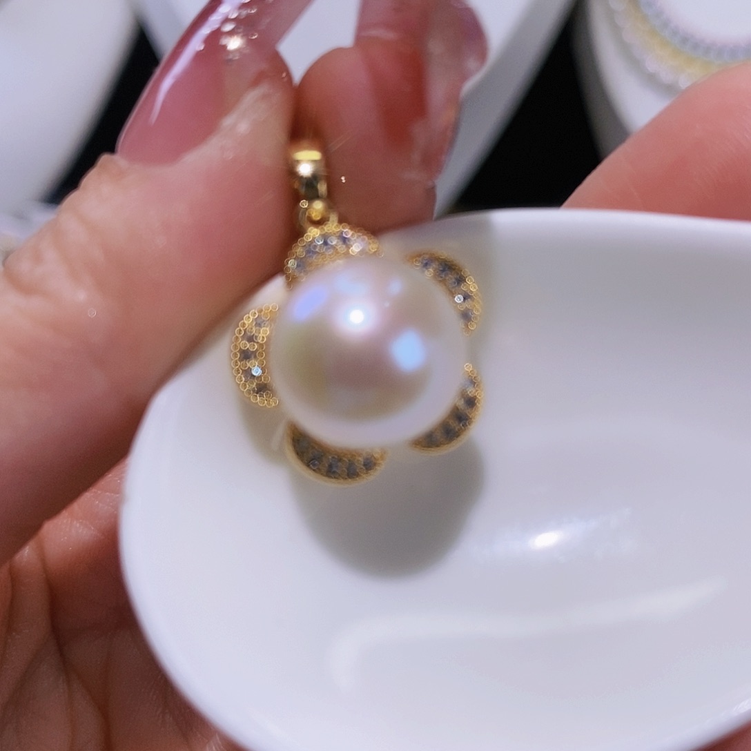 淡水珍珠颈饰合金
