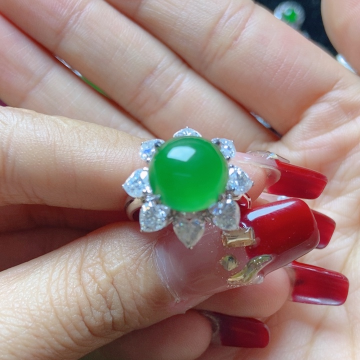 翡翠颈饰18K金镶嵌蕙**质