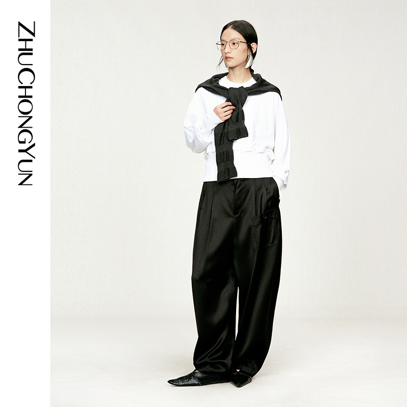 ZHUCHONGYUN2026春新款口袋造型宽松缎面休闲裤C1GB11695