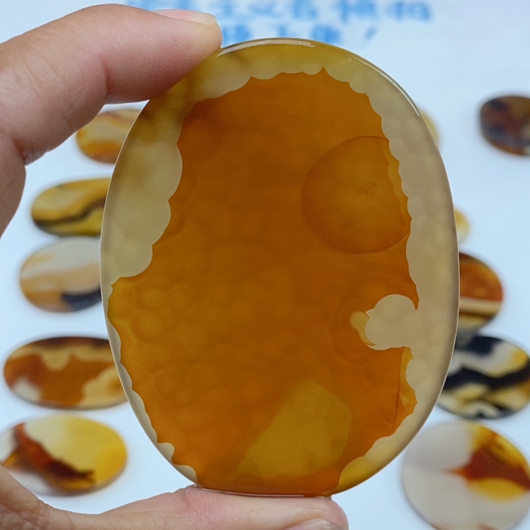 雪***人玛瑙/玉髓未镶嵌珠宝半成品