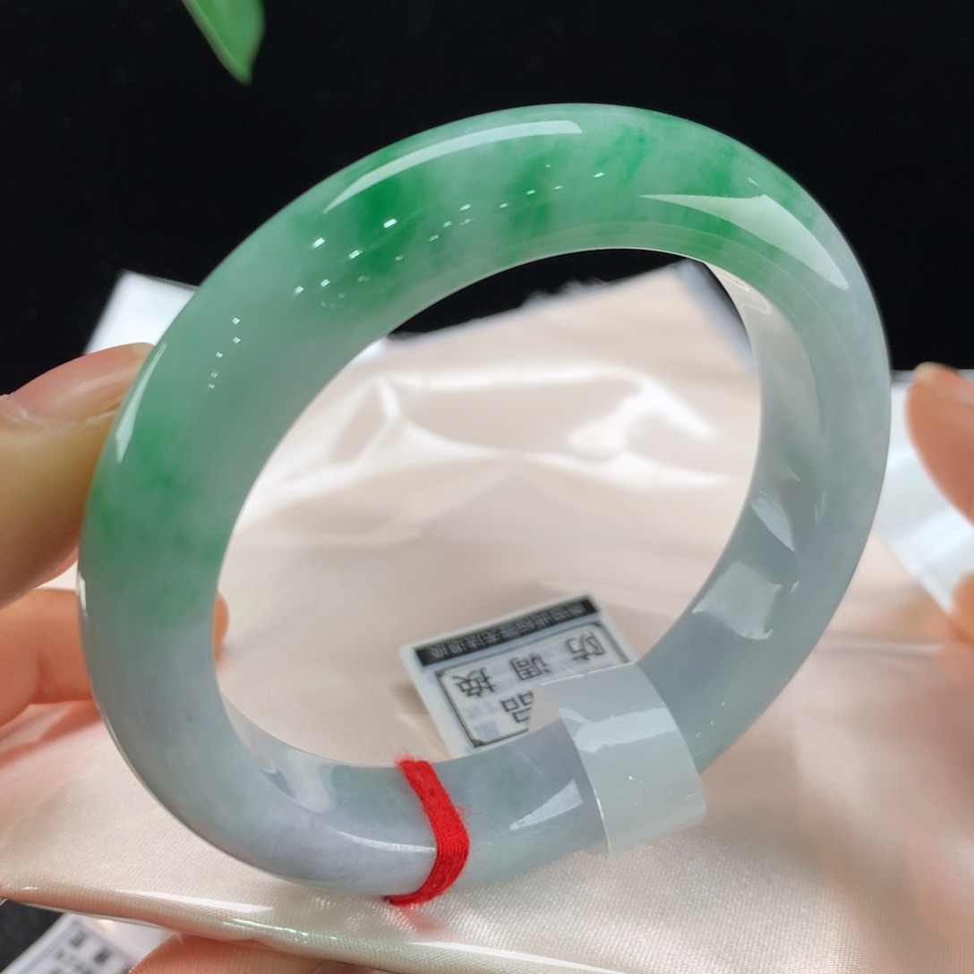 翡翠手镯未镶嵌111-1014