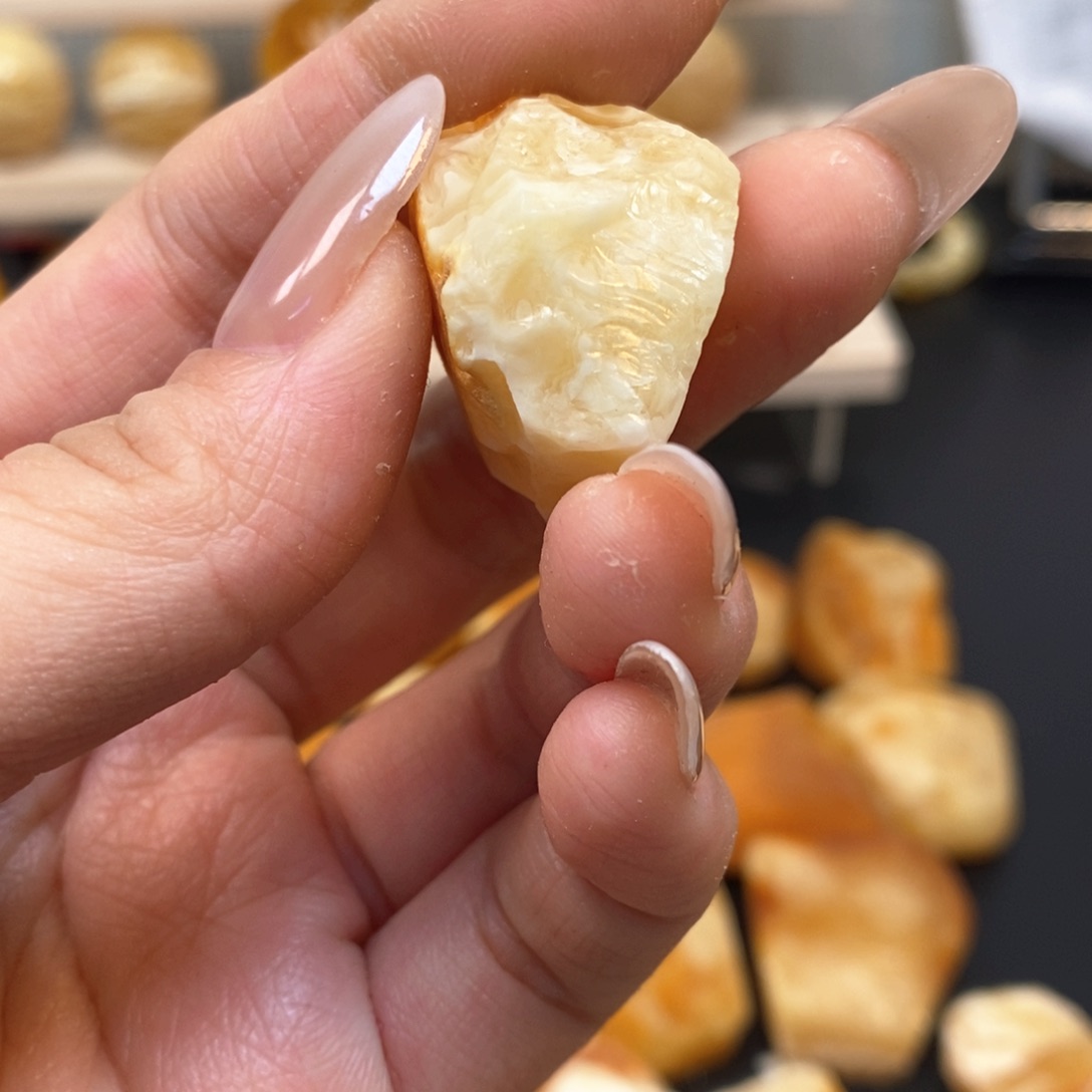 定制琥珀未镶嵌M**k天然蜜蜡原石加工不退不换