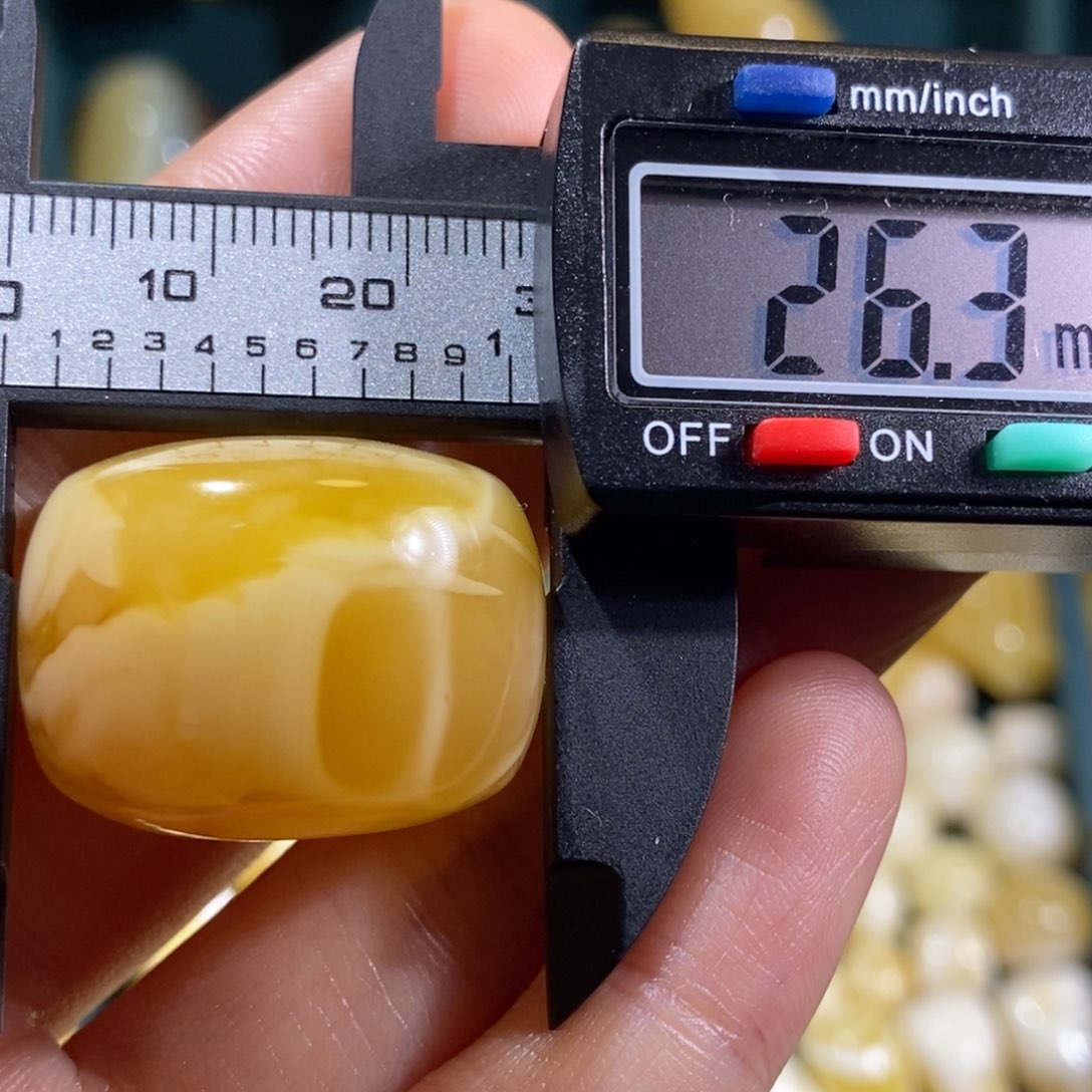 蜜蜡裸石未镶嵌配饰