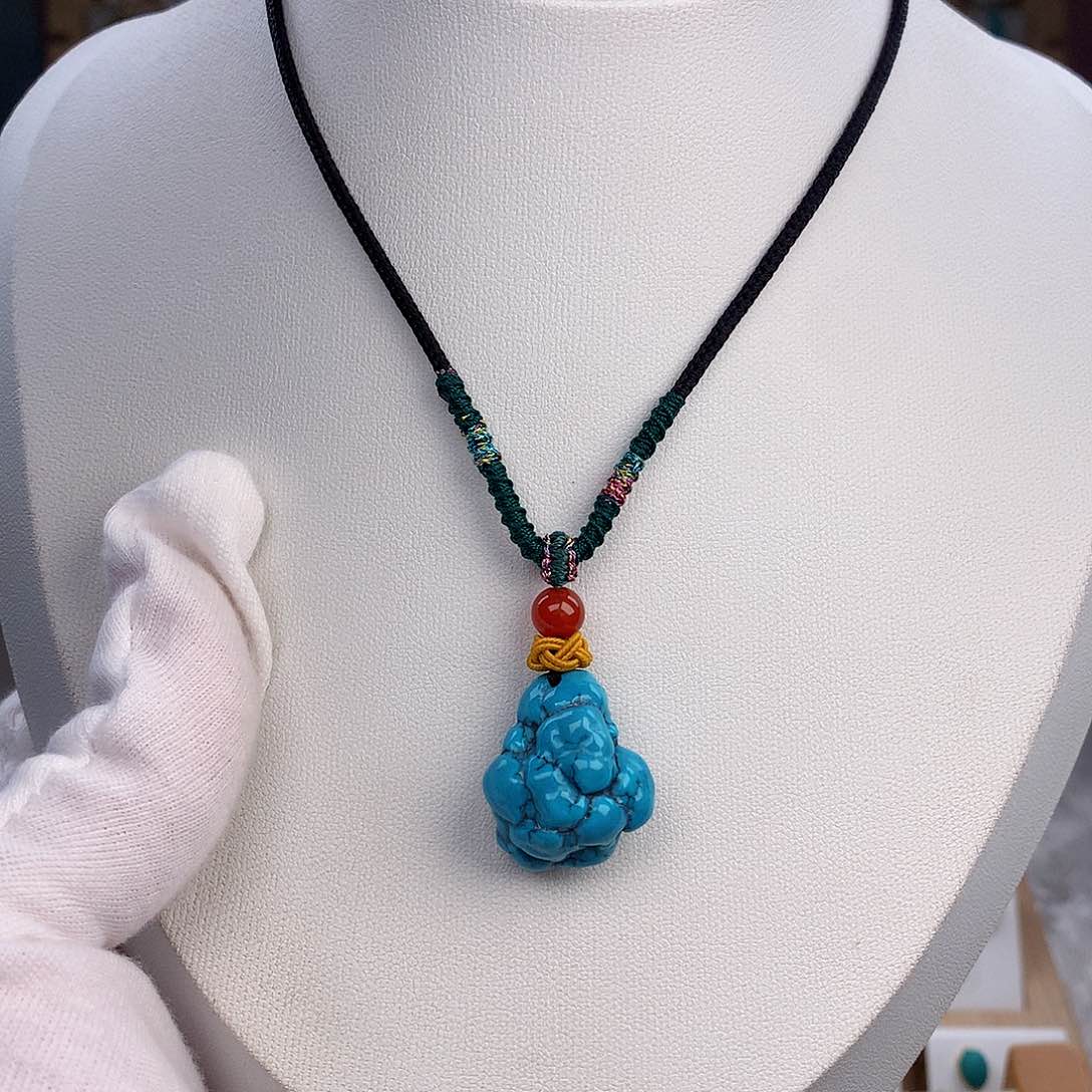 绿松石颈饰未镶嵌