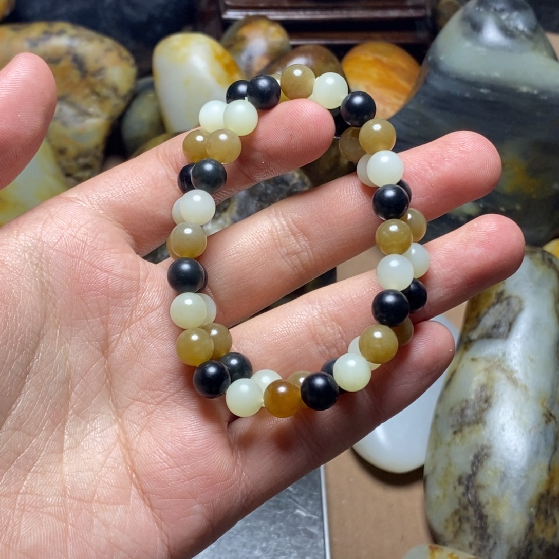 和田玉未镶嵌手串