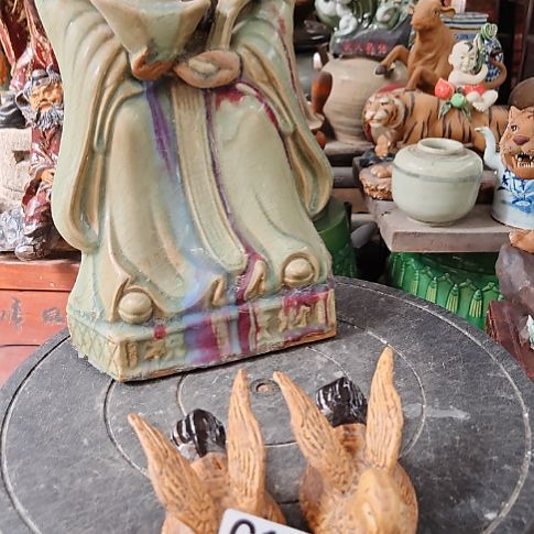 行***然罐明玉家的老工艺品