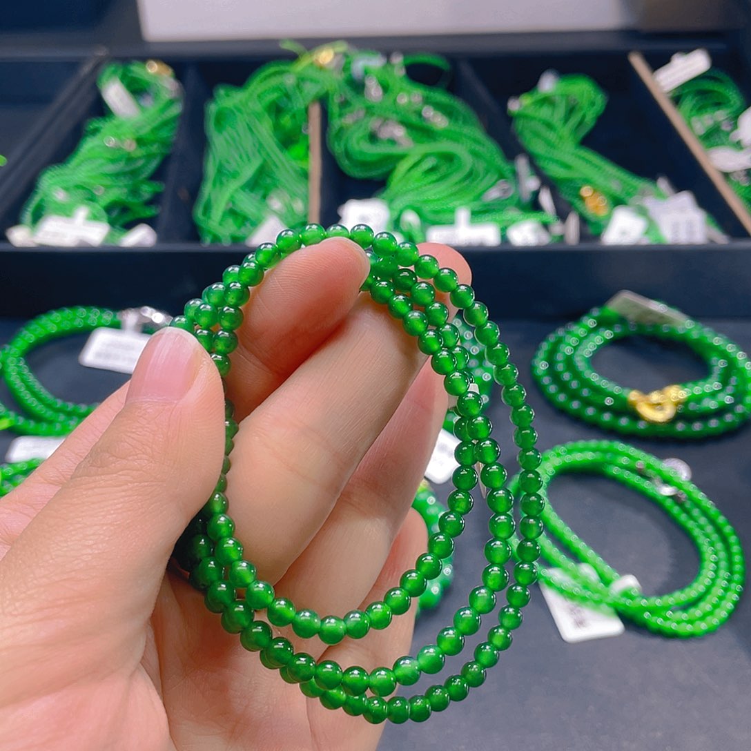 翡翠未镶嵌颈饰卡4