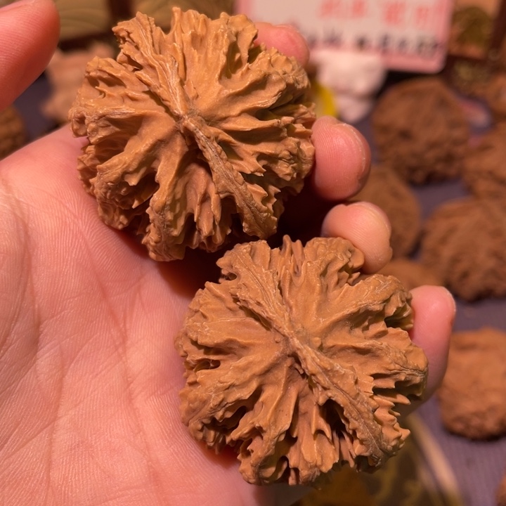 嘿***咻核桃秦岭文玩核桃3