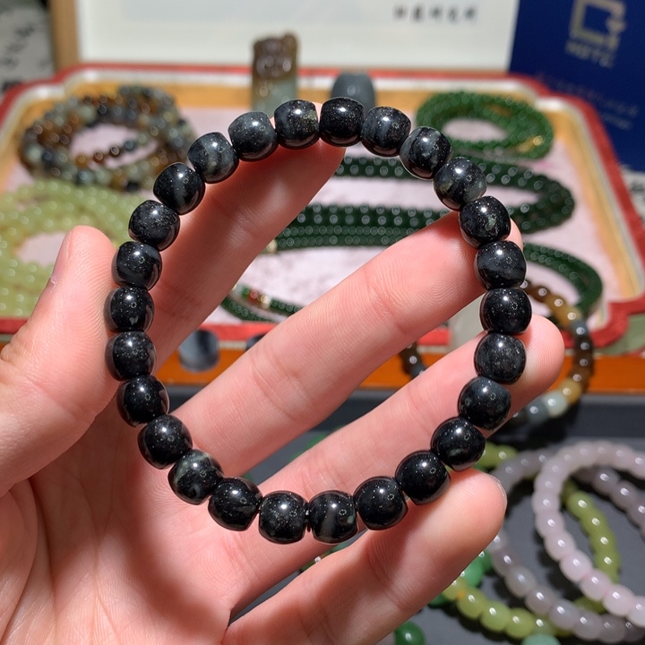 和田玉未镶嵌手串青花