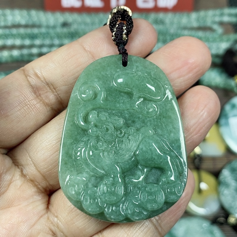 【闪购商品】翡翠颈饰未镶嵌玉吊坠翡翠玉飞天貔貅牌