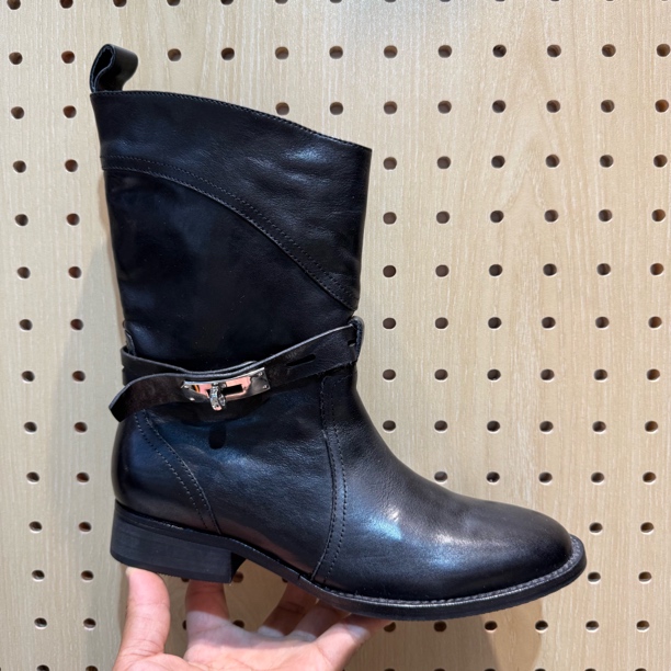 欧洲站2025秋季新品欧货真皮厚底时尚复古皮带扣中筒时装骑士靴女