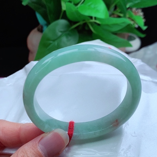 翡翠手镯未镶嵌       贵妃54