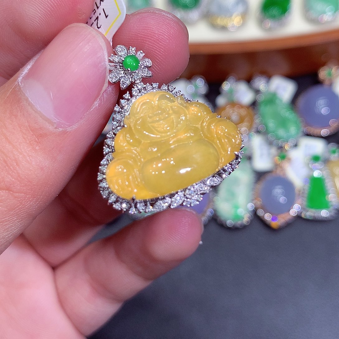 翡翠吊坠(不含链)18K金镶嵌