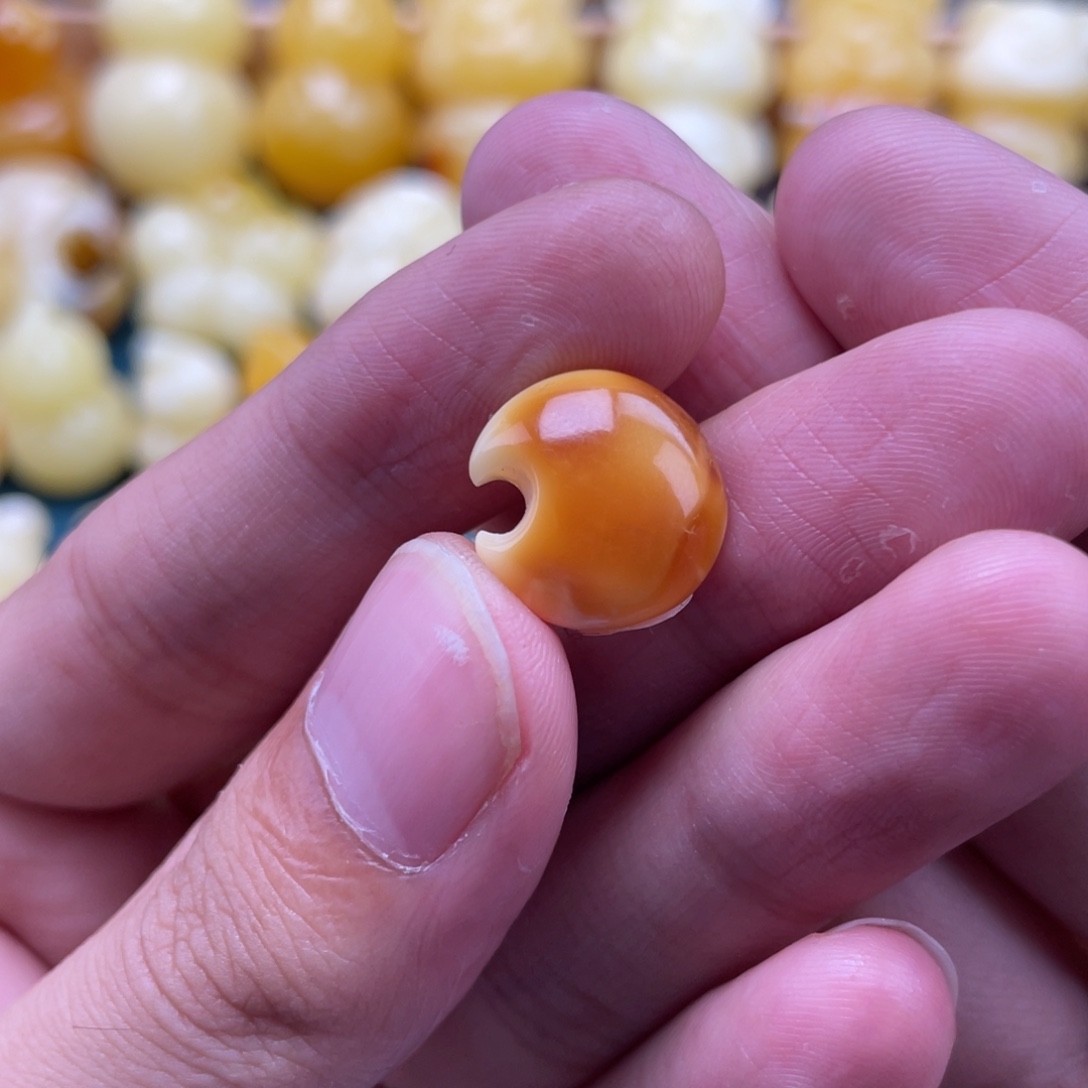 琥珀未镶嵌裸石蜜蜡