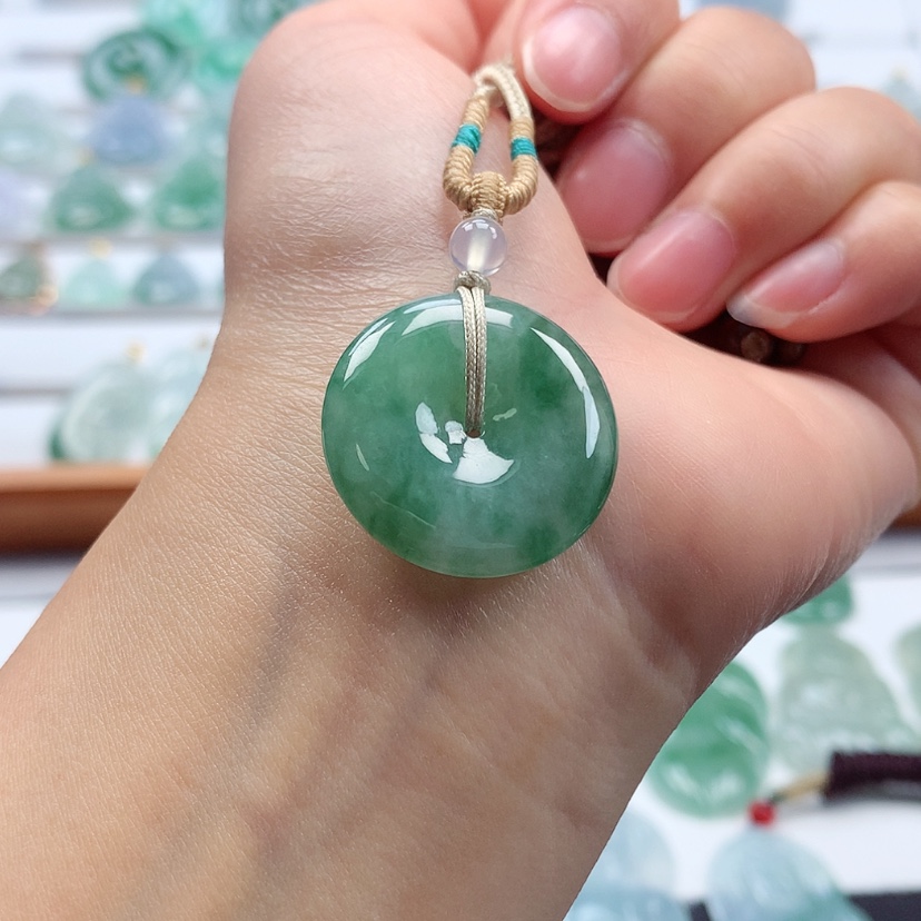 【闪购商品】翡翠吊坠(不含链)未镶嵌