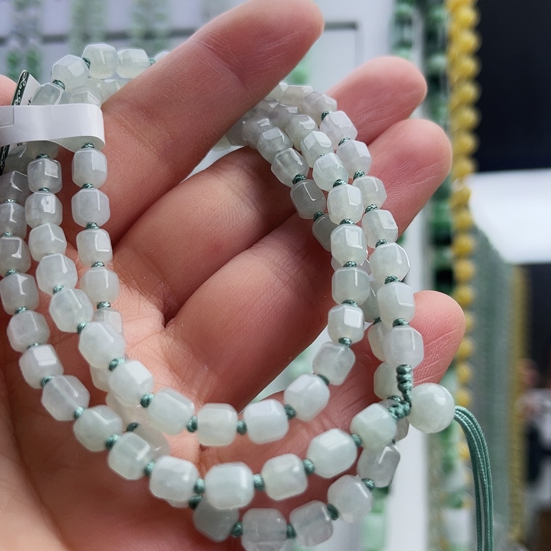 我***信翡翠未镶嵌颈饰珠链