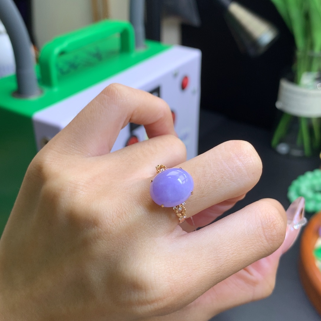 牛***儿翡翠18K金镶嵌颈饰