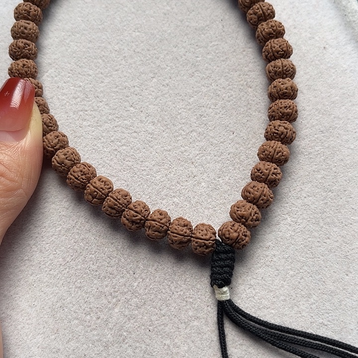 L****金刚菩提吊坠9尺寸老树王手持