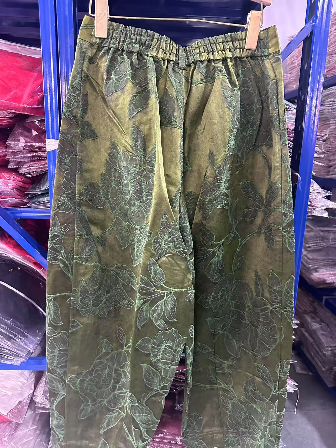 9105老油丝时尚国风百搭刺绣直筒显瘦裤子