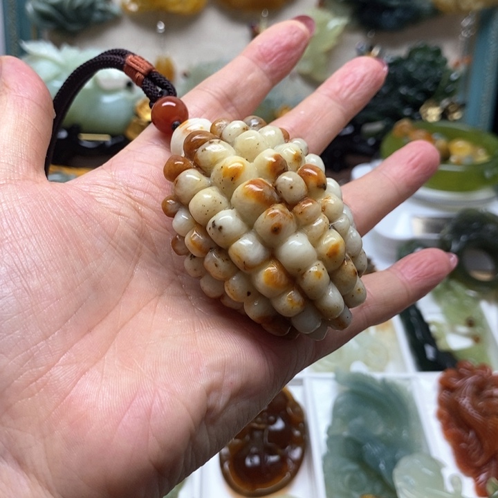 蛇纹石玉手把件未镶嵌