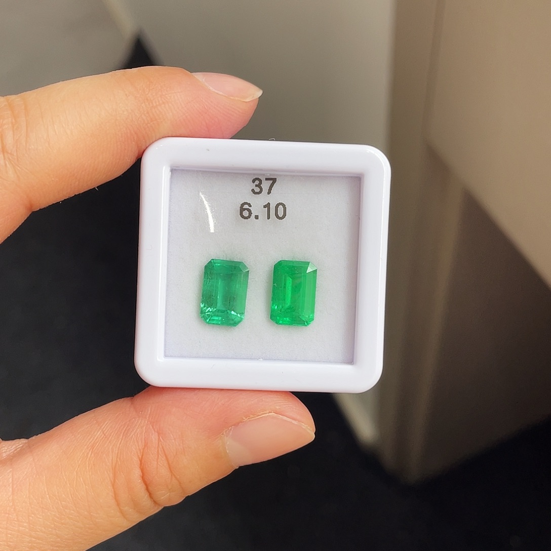 祖母绿裸石未镶嵌6.1ct