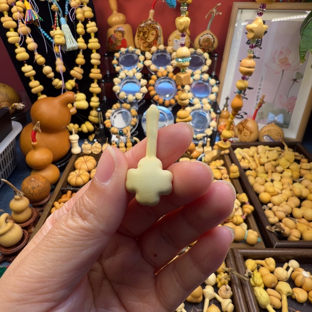 ᥫ***W四叶草 1，镶铜镶口