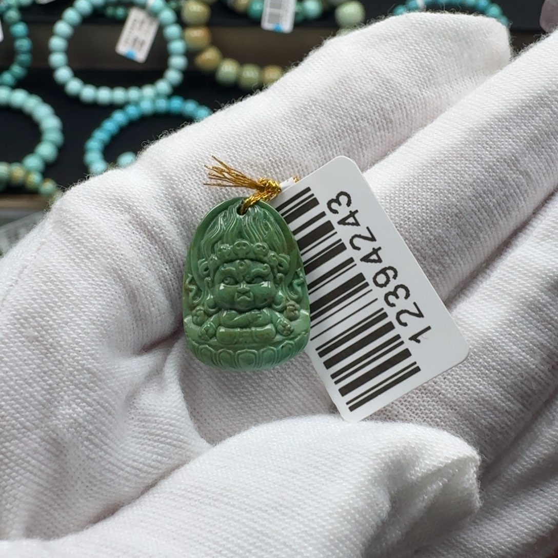 绿松石未镶嵌挂件