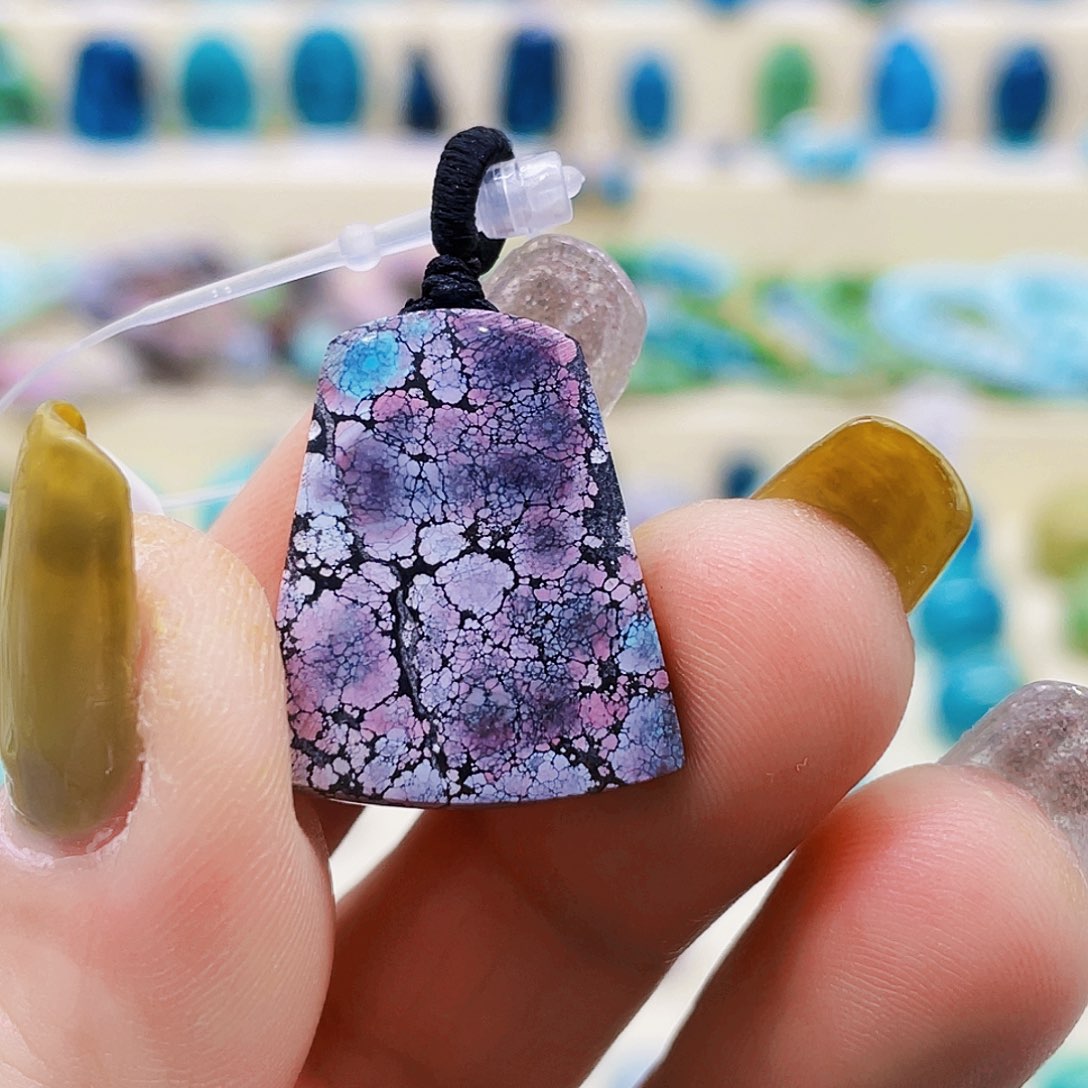 绿松石颈饰未镶嵌