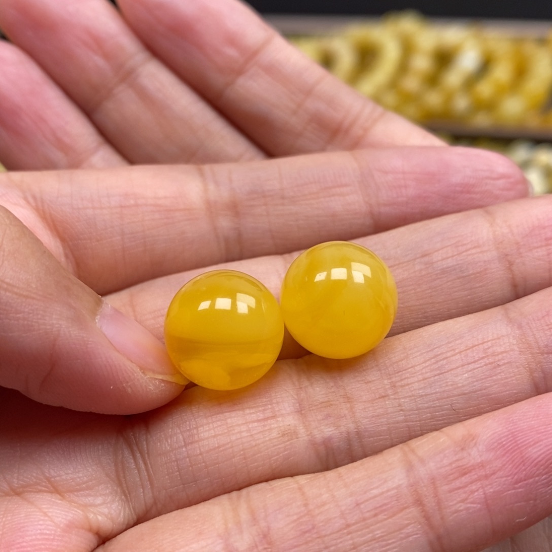 琥珀未镶嵌裸石蜜蜡13.6